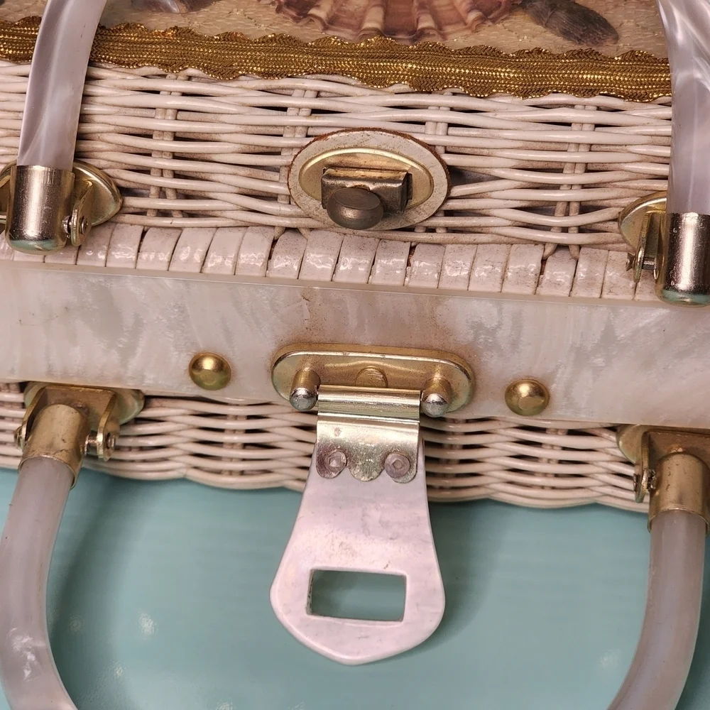 Vintage Princess Charming by Atlas Seashell Wicker Lucite Handle Purse 1950s/60s